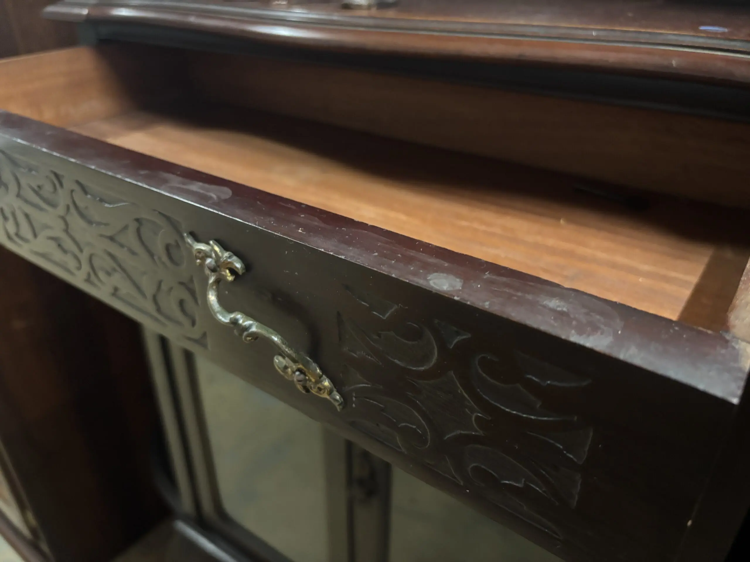 Edwardian / Late Victorian Display Cabinet with Mirror Back - Image 5