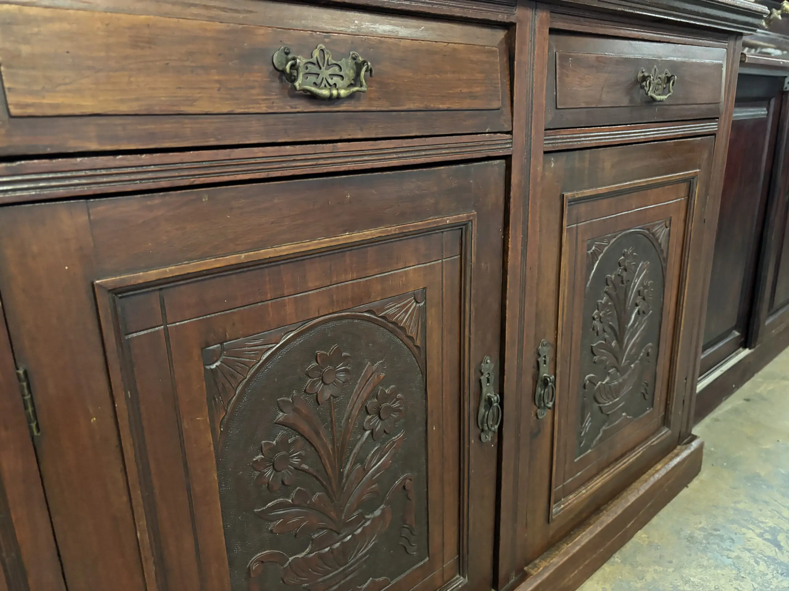 Antique Carved Solid Wood Sideboard - Mirror Back & Display Hutch - Image 3