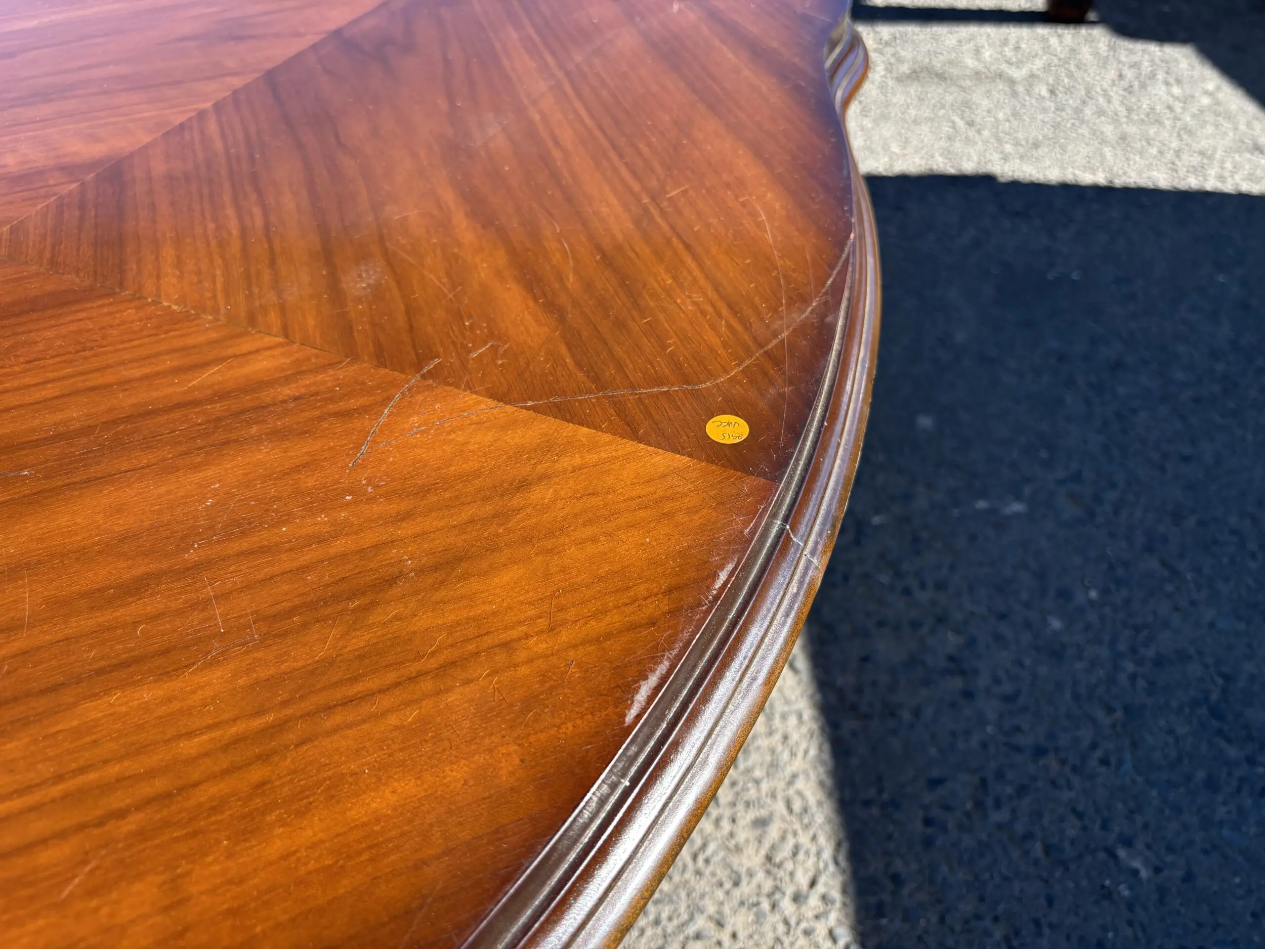 Decorative Oval Inlaid Coffee Table on Carved Pedestal Base - Image 4