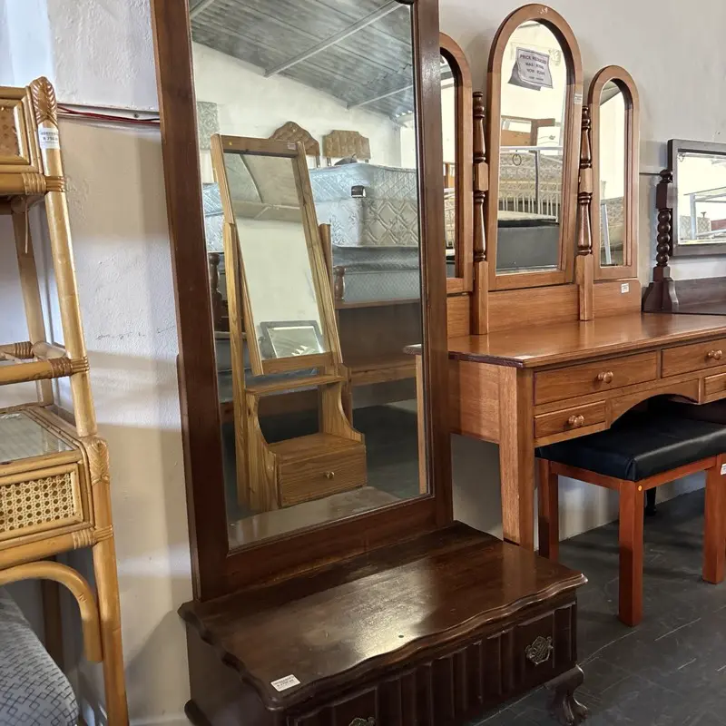 Vintage Cheval Mirror with Storage Drawer - Image 3