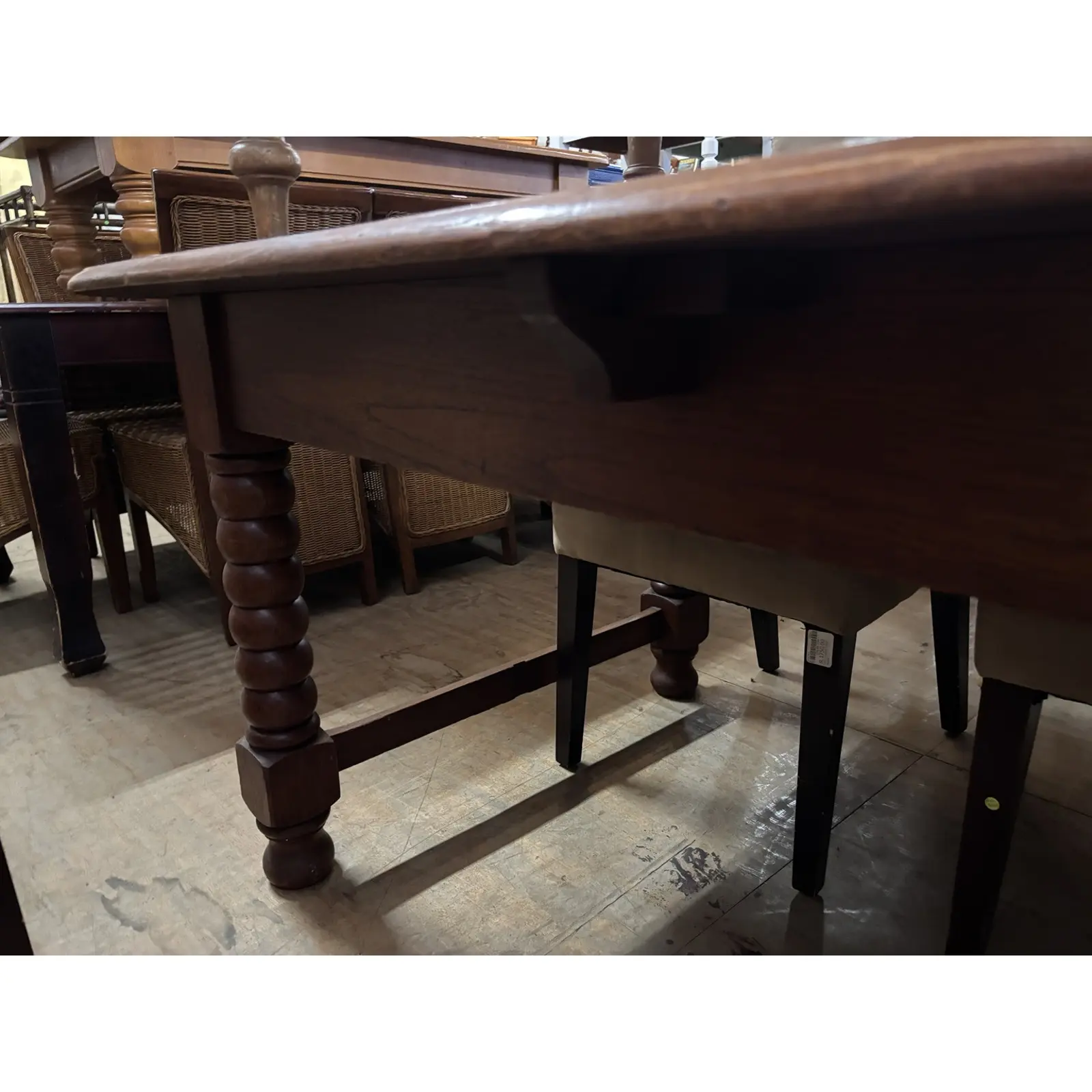 Solid Teak Oval Dining Table with Turned Legs - Image 4