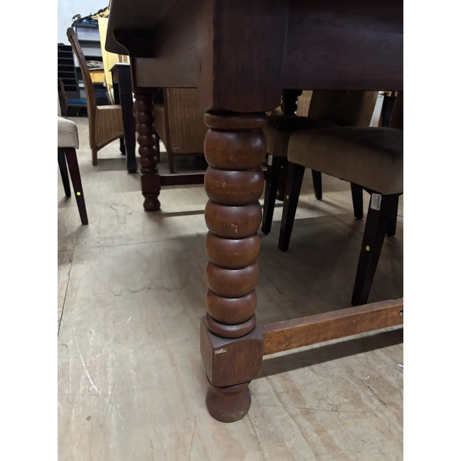 Solid Teak Oval Dining Table with Turned Legs - Image 2
