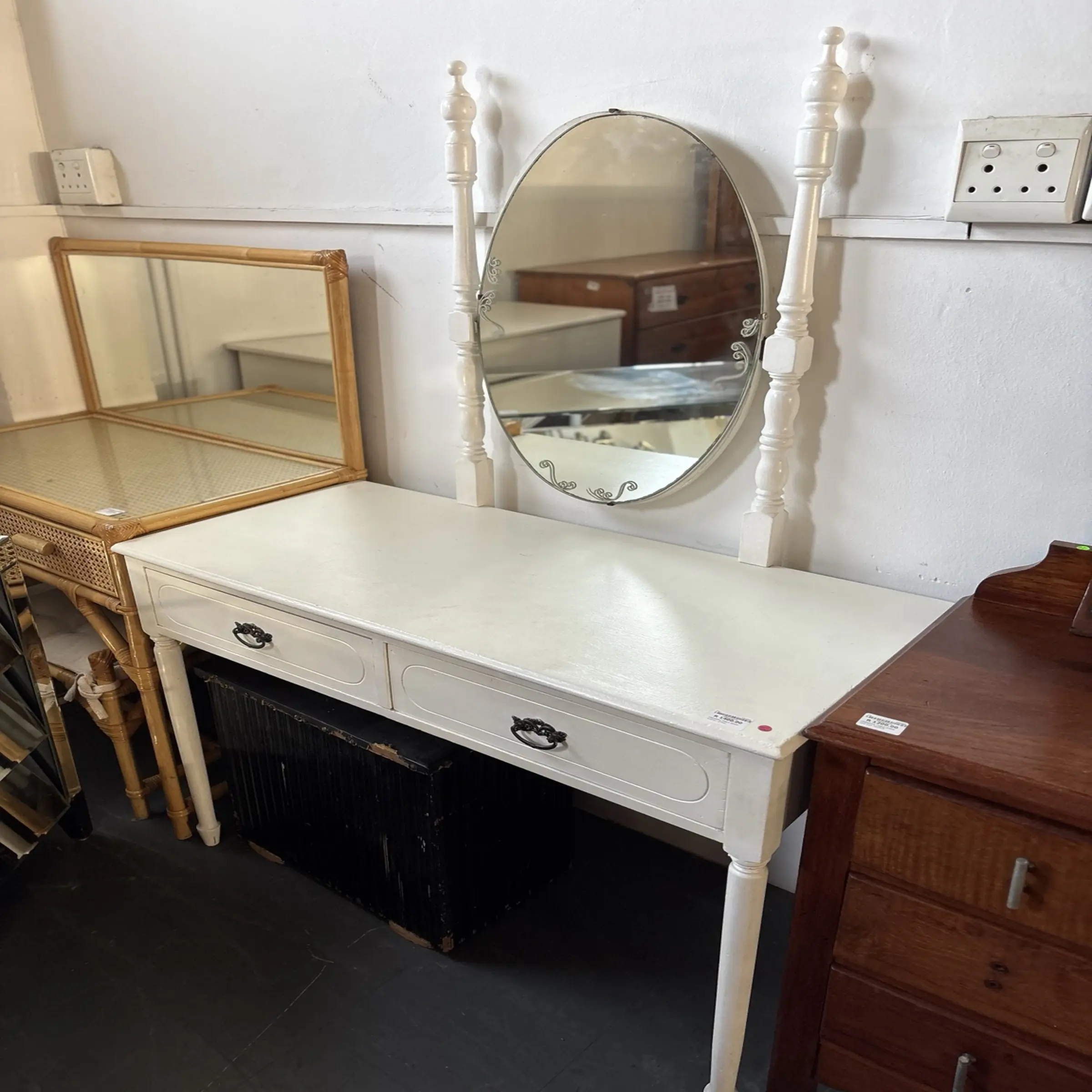 White Vintage Dressing Table with Oval Mirror & 2 Drawers - Image 2