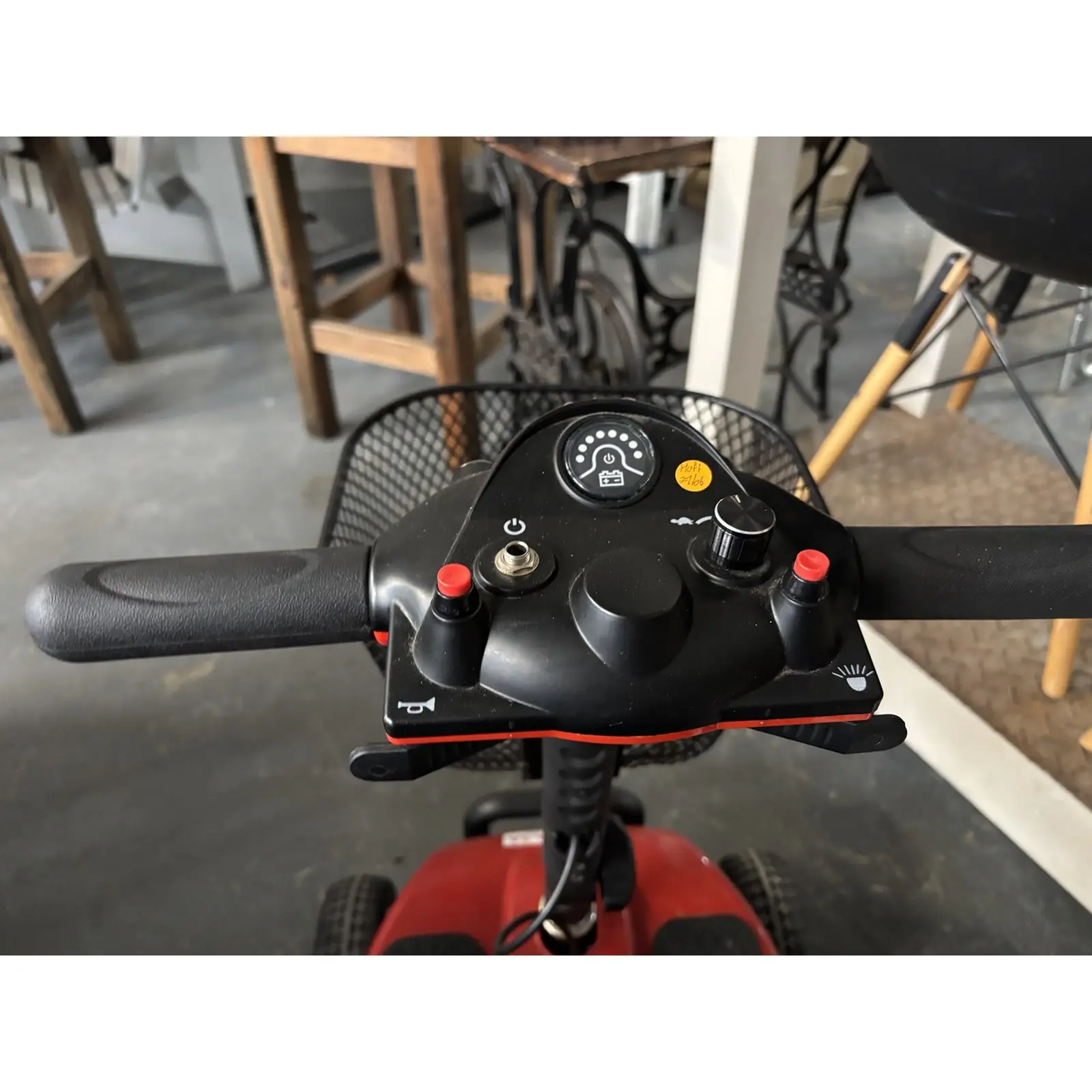 Endura Red+ Electric Mobility Scooter with Charger - Image 4