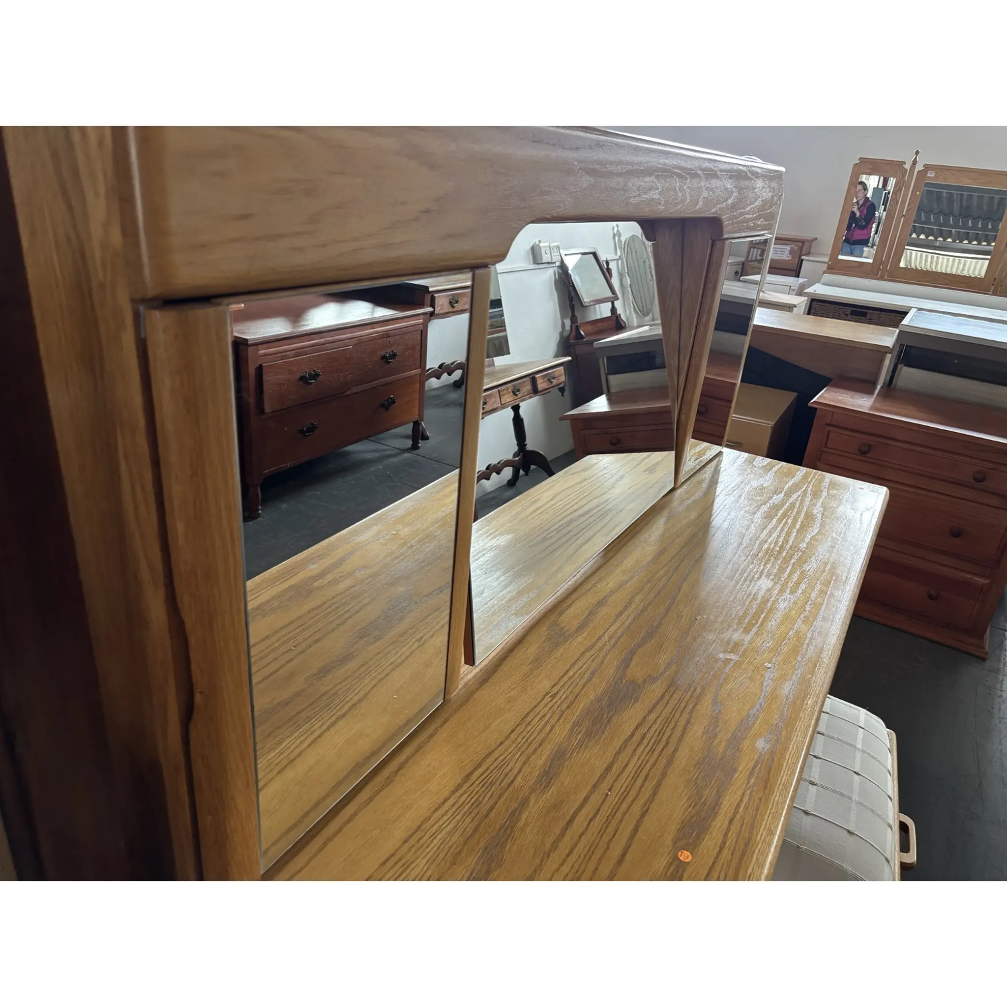 Solid Oak Dressing Table with Triple Mirror & Stool - Image 5