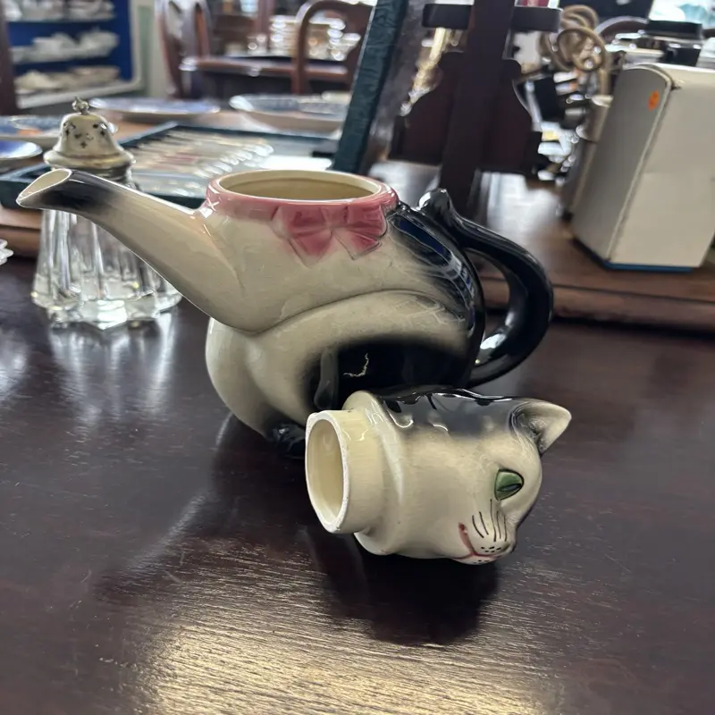 Vintage Erphila Ceramic Cat Teapot with Lid - Image 2