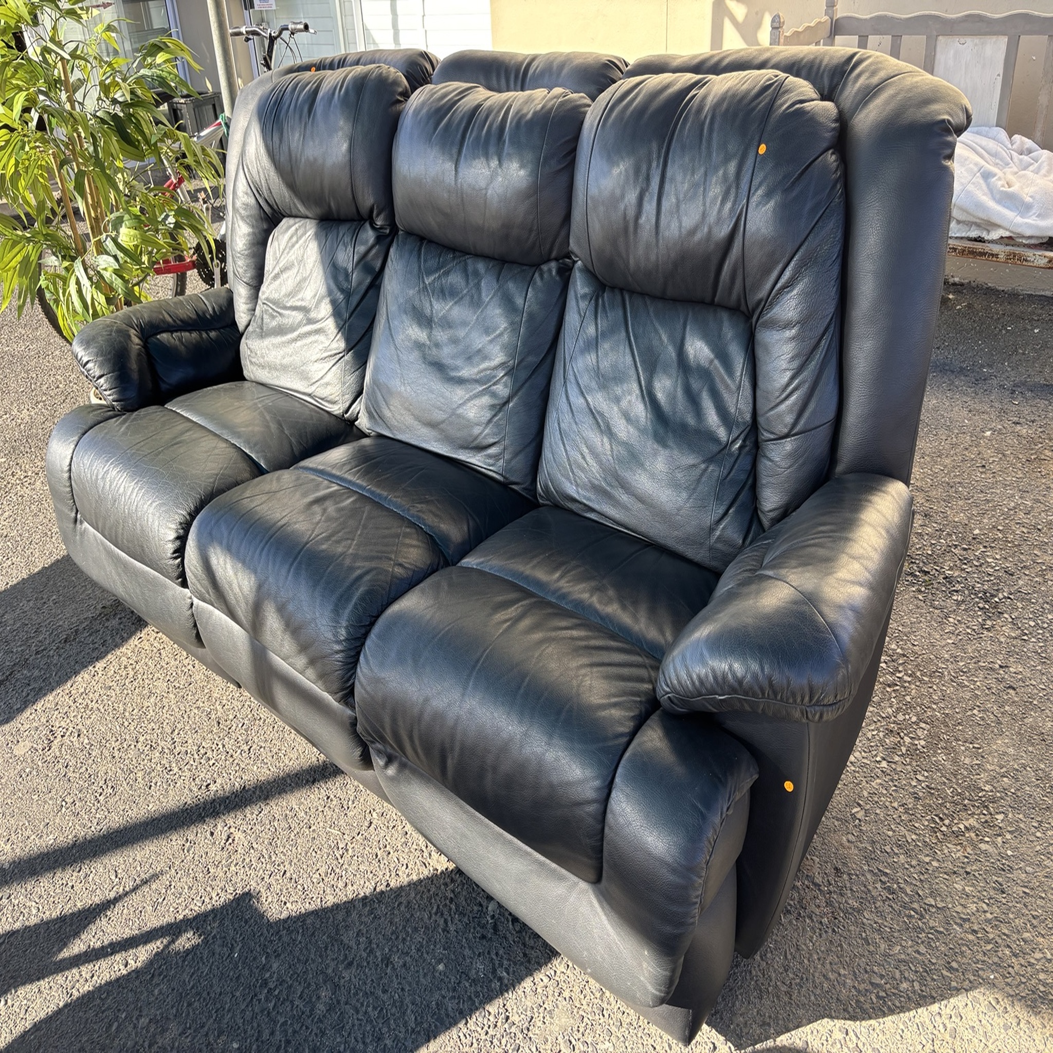 Black Alpine Leather 3-Seater Recliner Couch - Image 4