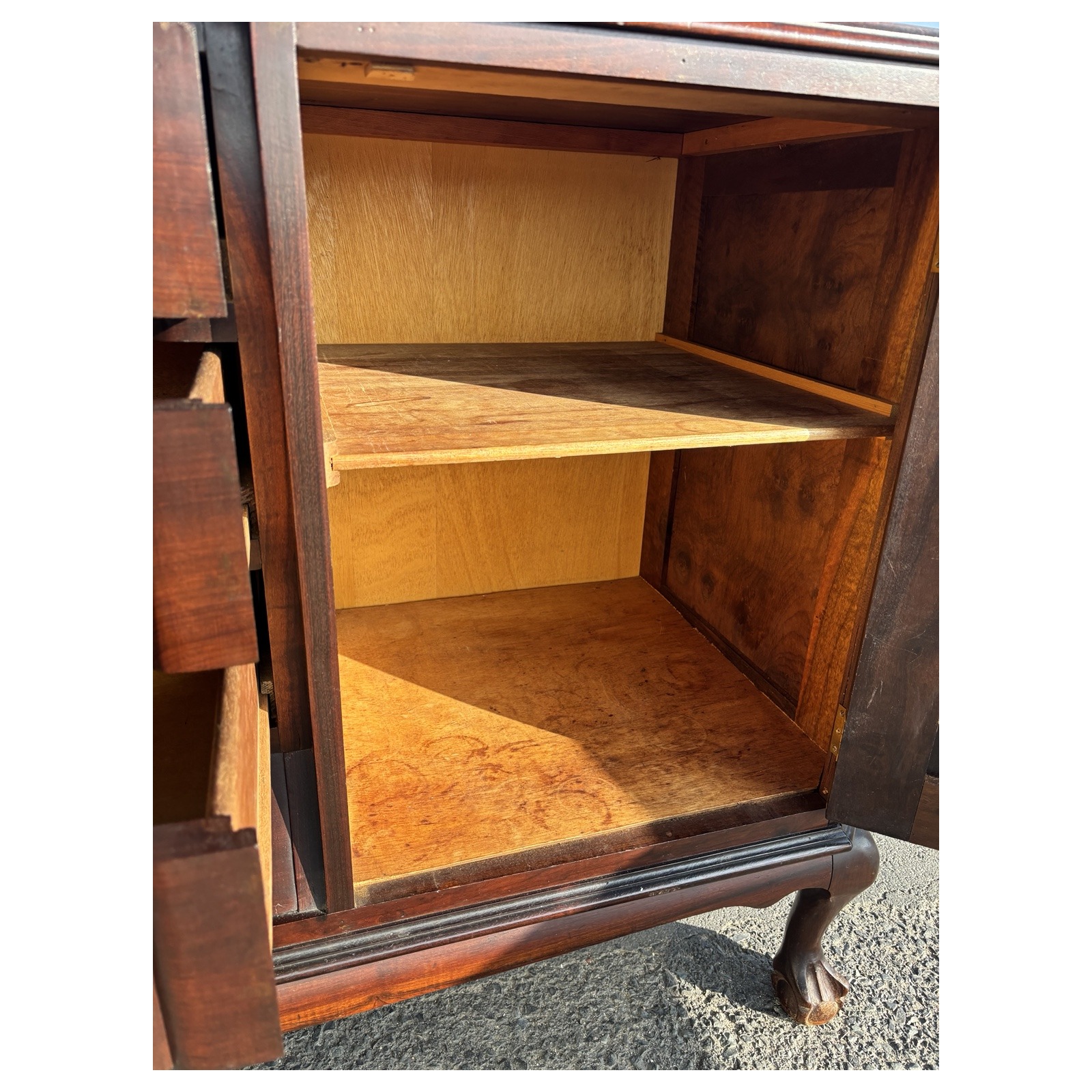 Duros Imbuia Sideboard with 3 Drawers & 2 Cupboards - Image 3