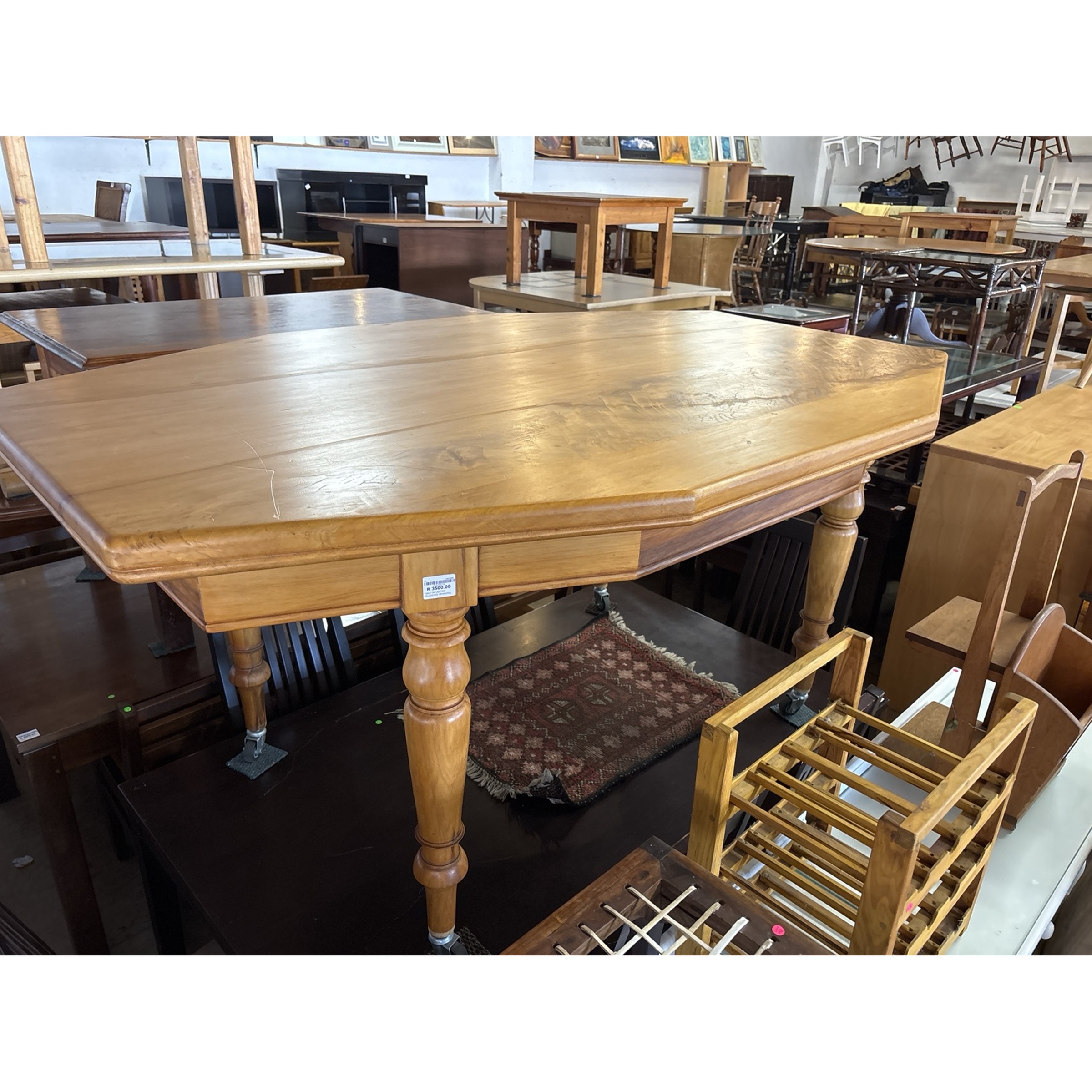 Solid Yellowwood Hexagonal Dining Table on Castors - Image 4
