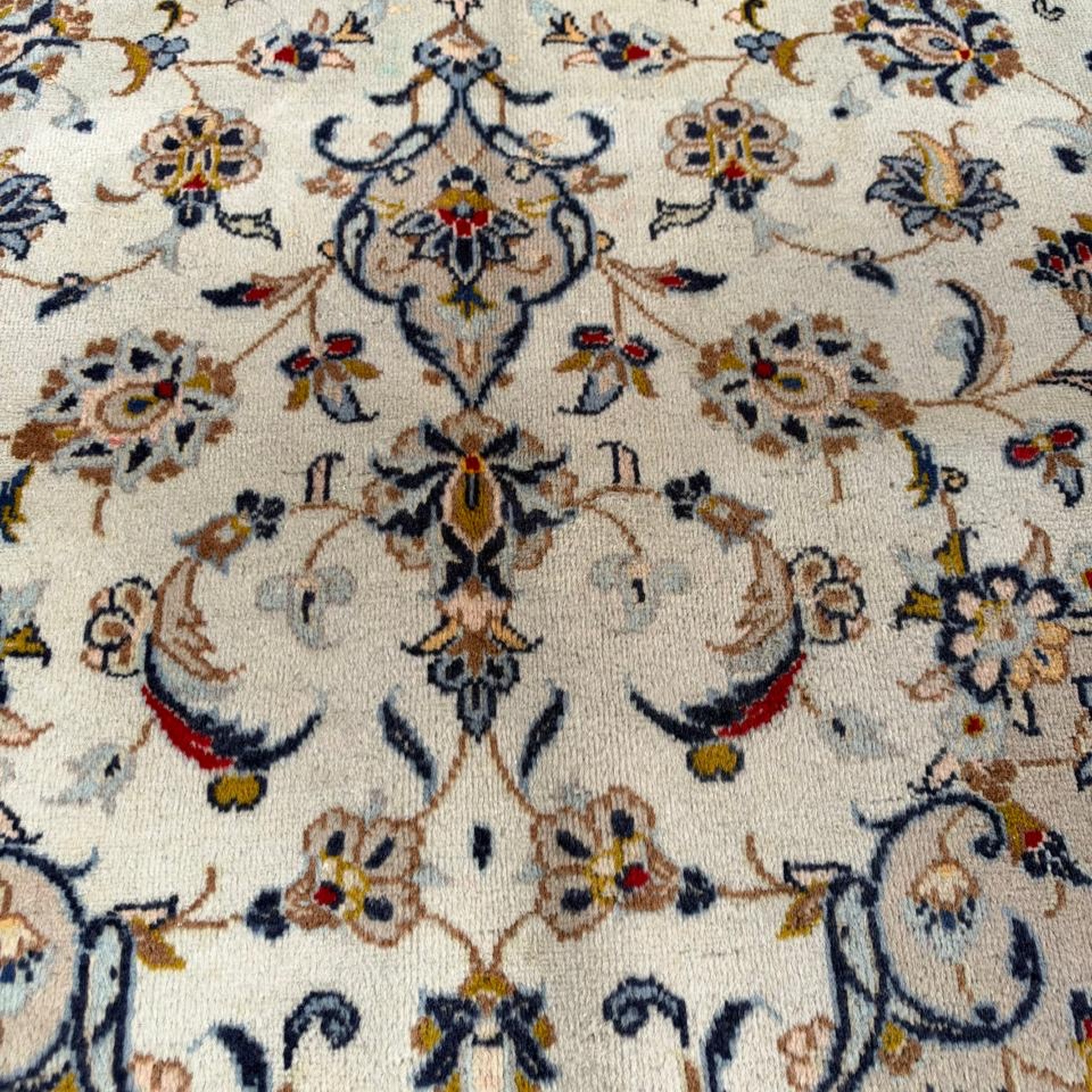 Elegant Persian Kashan-Style Ivory Floral Medallion Carpet - Image 4
